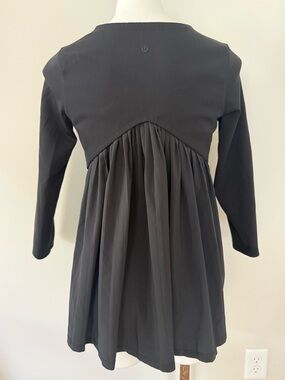 lululemon athletica Black Long-Sleeve Pleated-Back Top